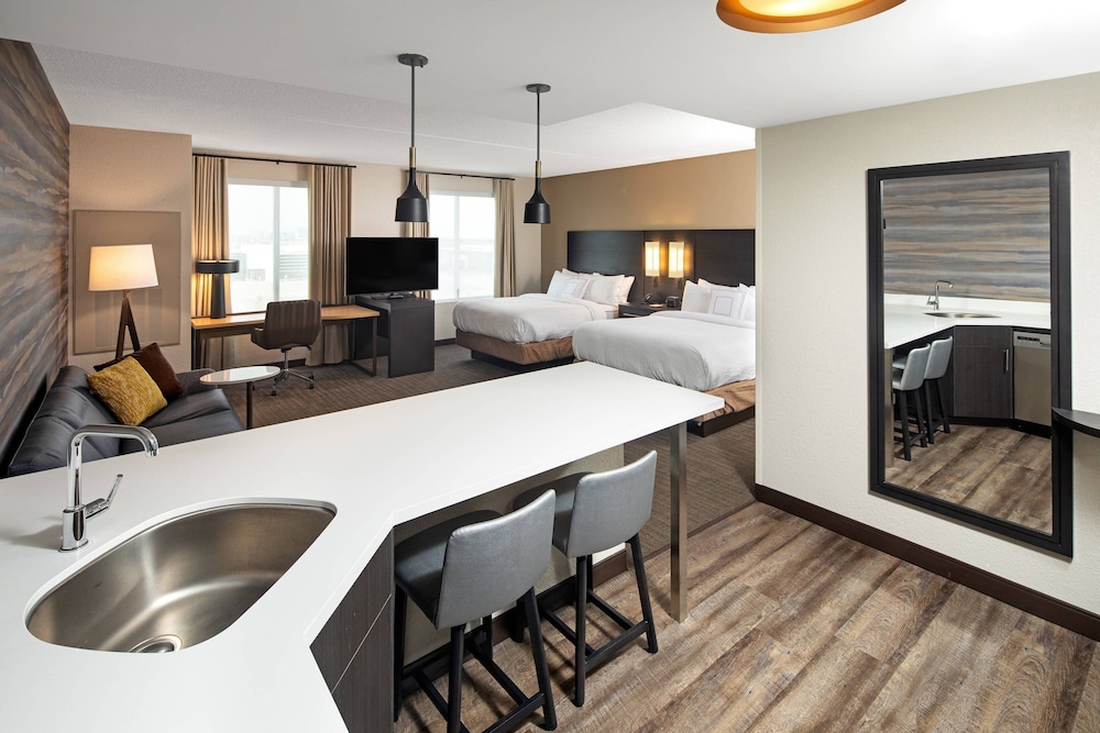 Studio, Multiple Beds