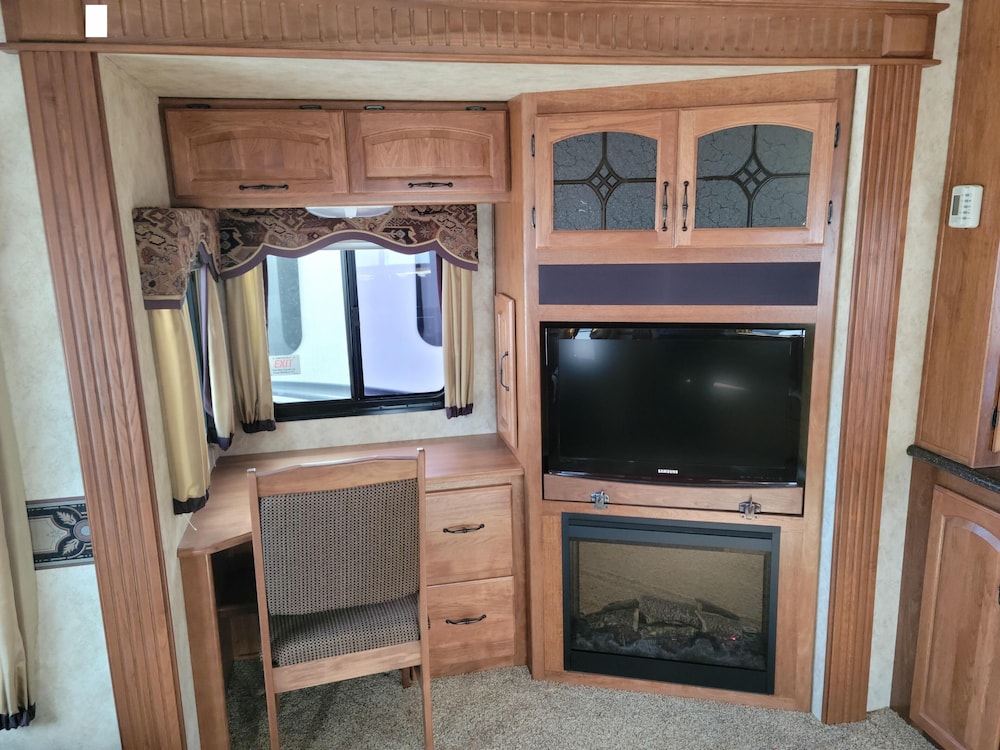 Deluxe Mobile Home photo 1