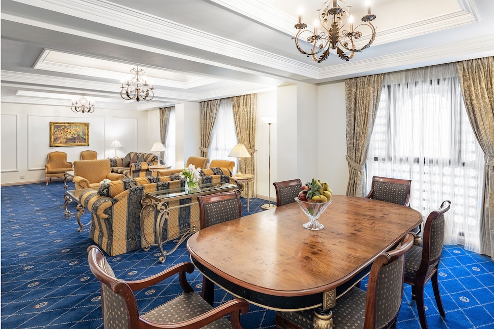 Royal Suite, City View - Photo 10