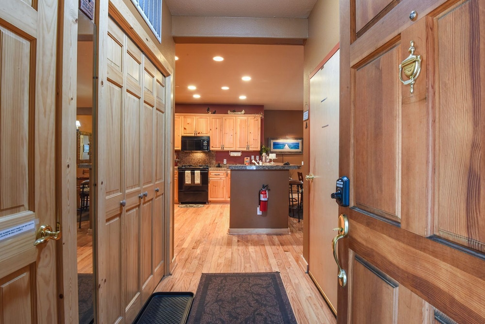 Townhome, Multiple Beds, Patio, Mountain View (Crystal Charm) photo 2