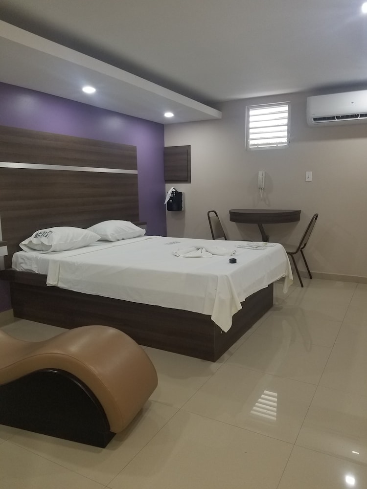 Deluxe Double Room, 1 Queen Bed, Non Smoking photo 3