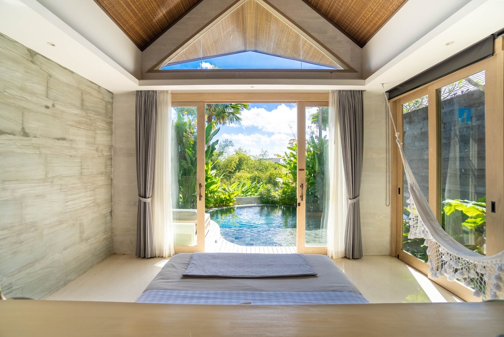 Royal Smart 1 Bedroom Villa with Private Pool & Hot Tub - Photo 8