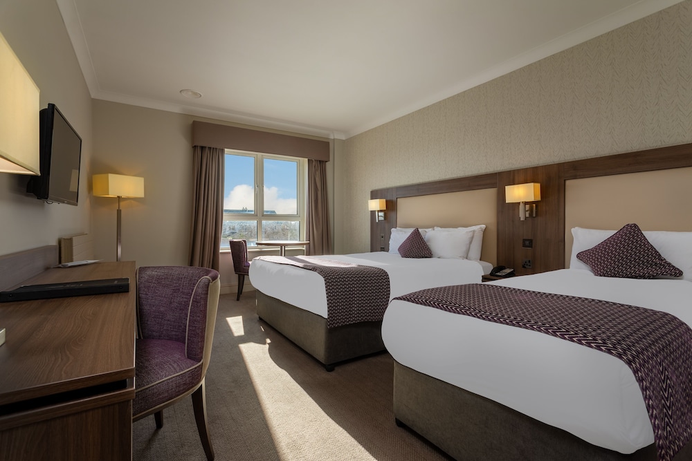 Classic Double or Twin Room, Multiple Beds - Photo 1