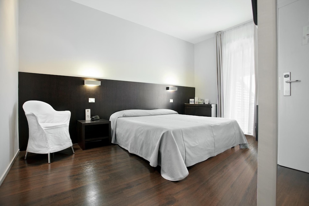 Comfort Room photo 2