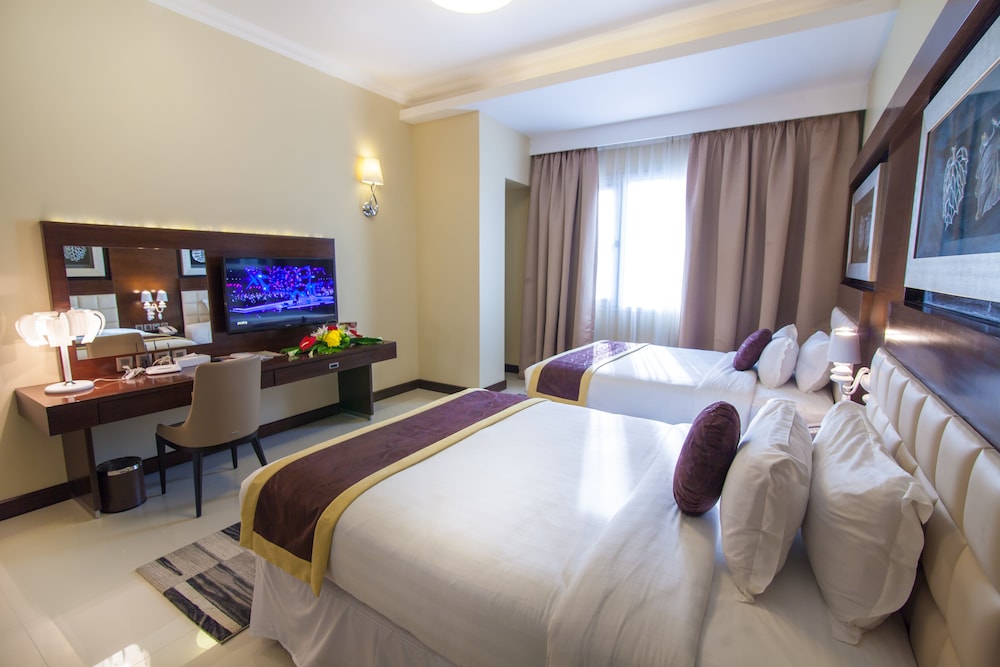 Deluxe Twin Room photo 2