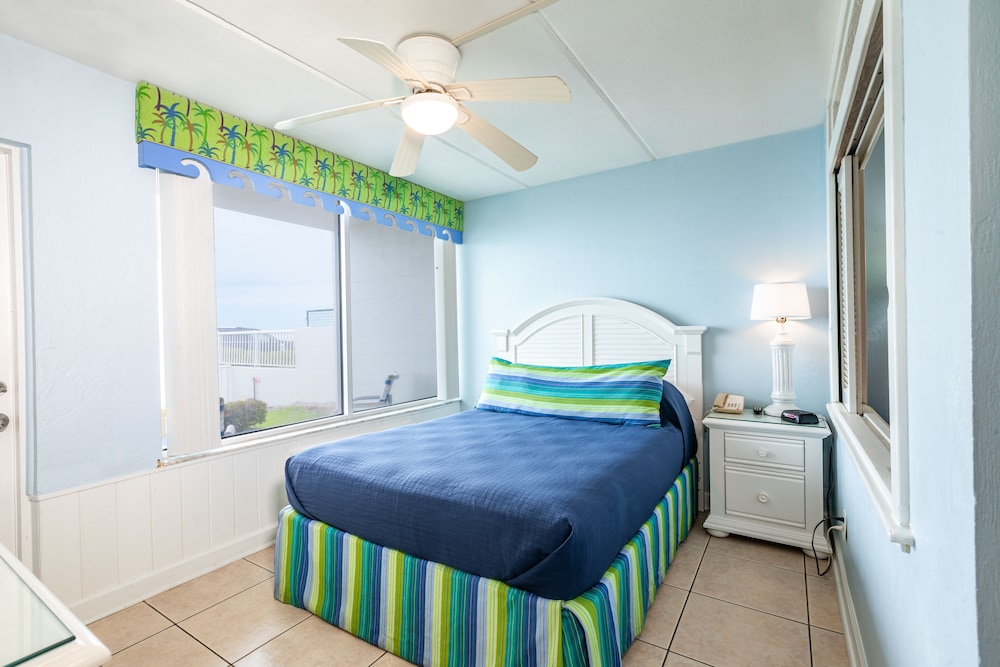 Condo, 1 Bedroom, Oceanfront photo 1