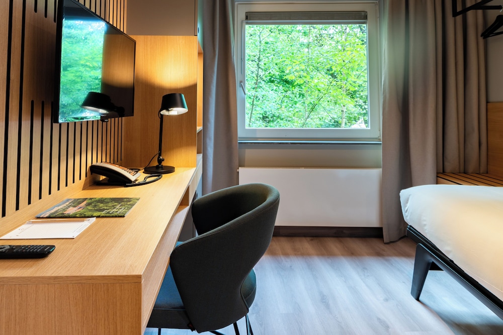 Premium Single Room photo 3