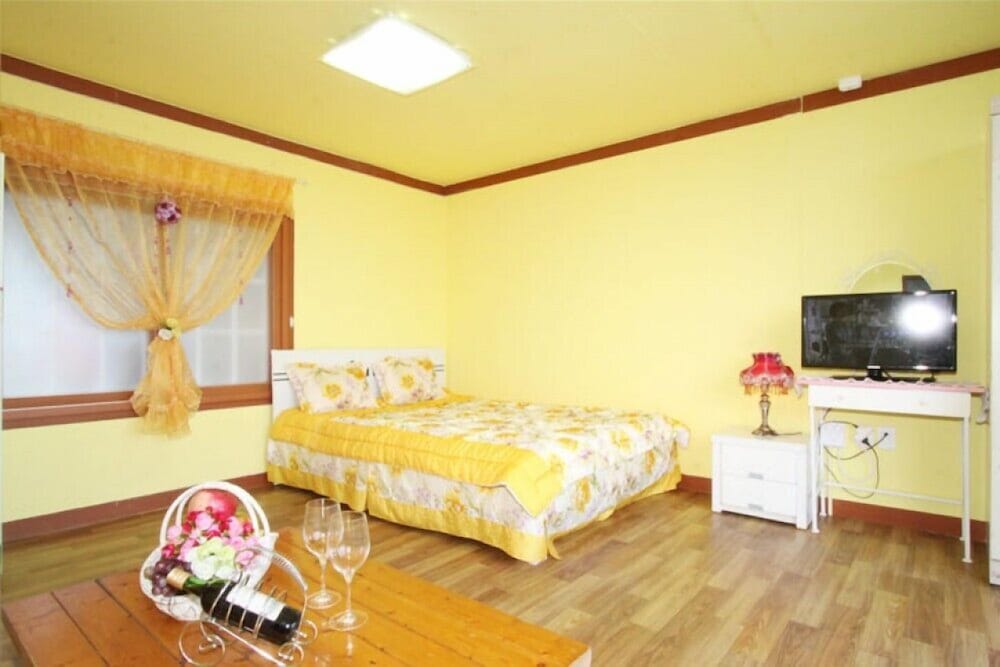 Room (Byuksul Bongju)