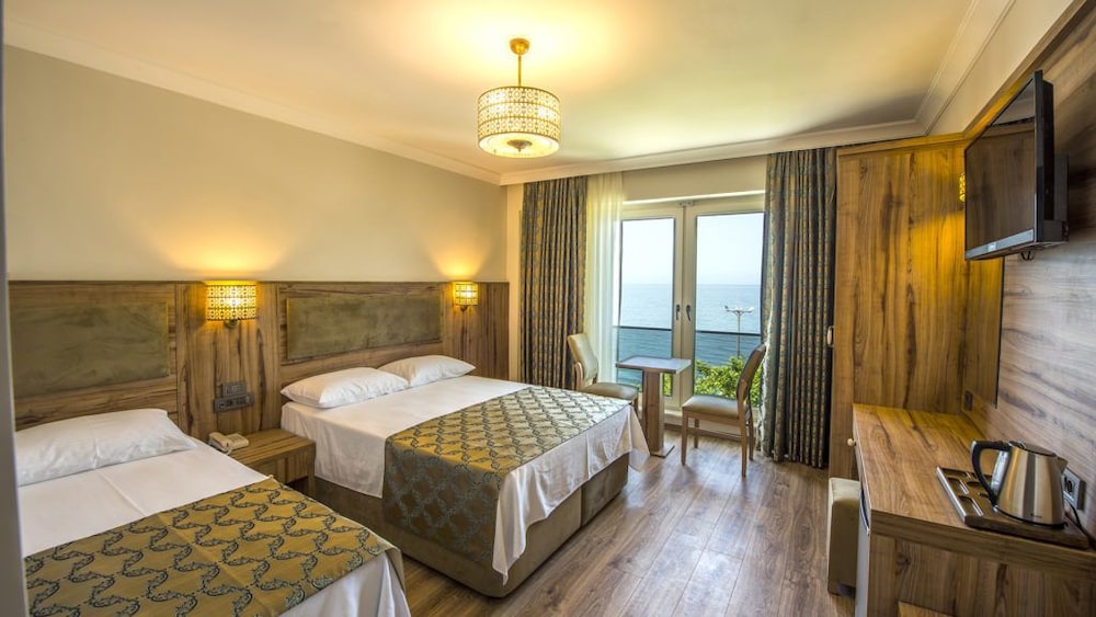 Standard Triple Room photo 2