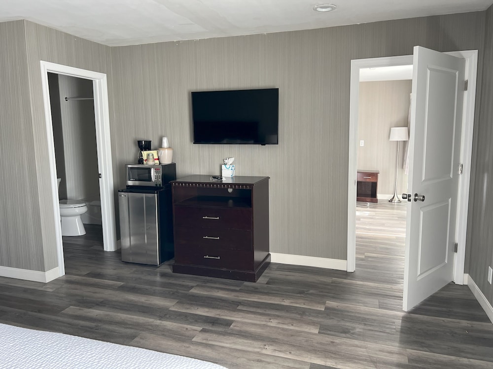 Two Room Suite, 2 Bedrooms photo 1