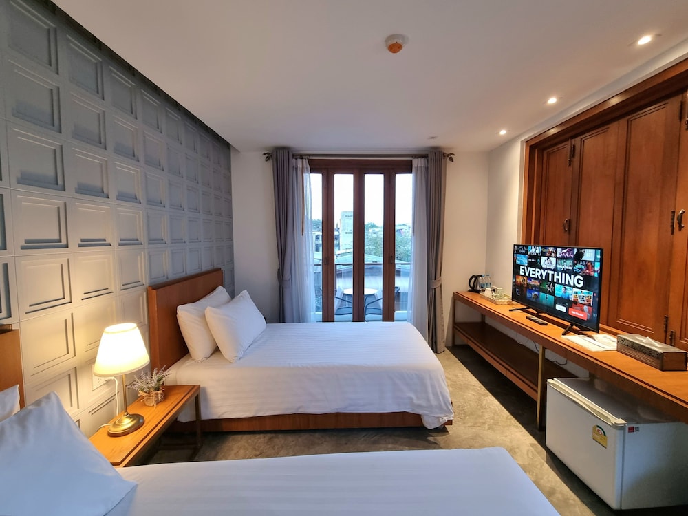 Deluxe Twin Room photo 3