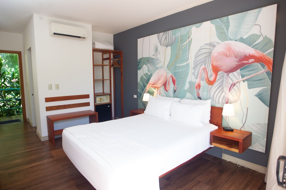 Superior Double Room, Private Bathroom, Garden View photo 3