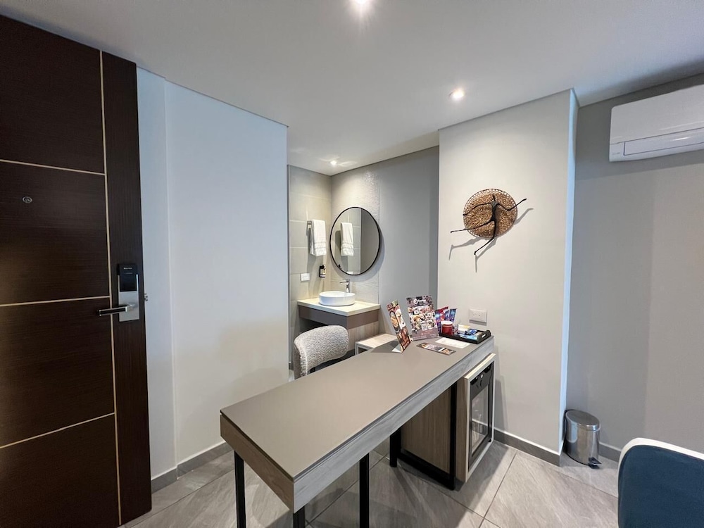 Standard Twin Room - Photo 8