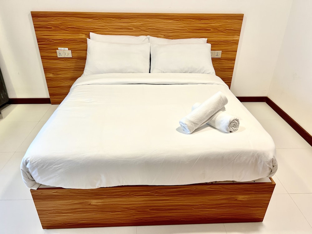 Deluxe Double Room - Photo 16