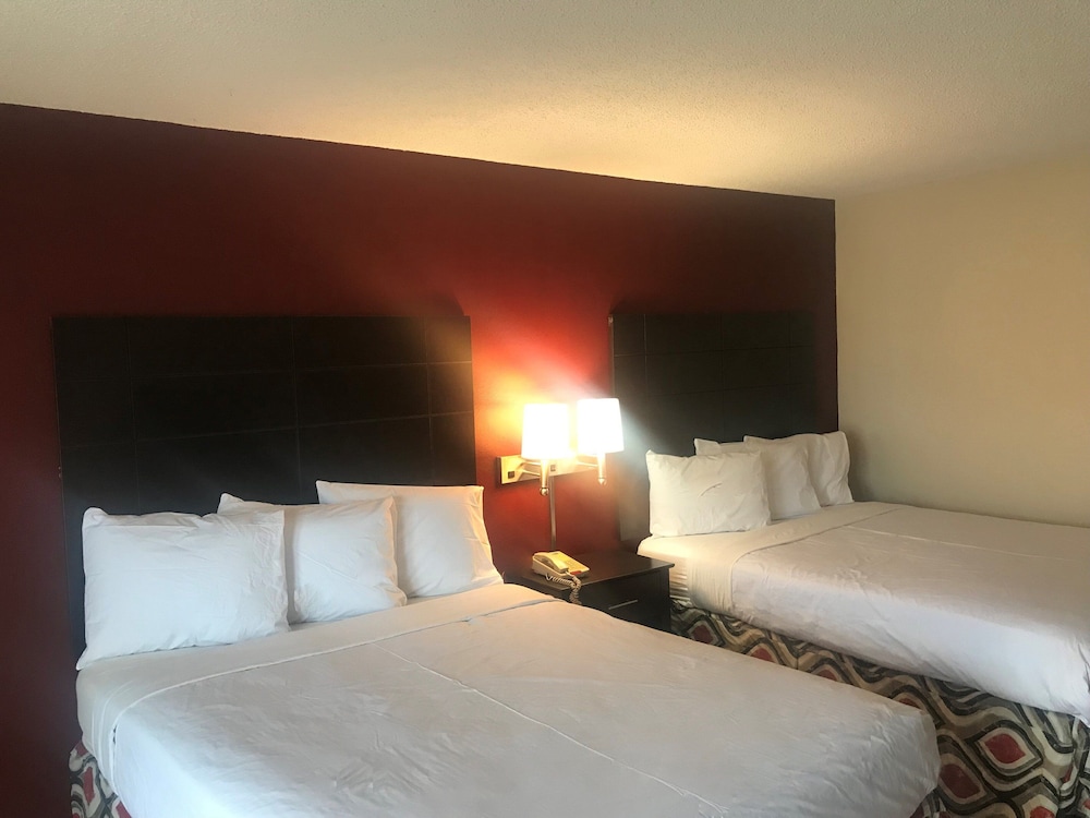 Deluxe Room, 2 Queen Beds, Non Smoking - Photo 2