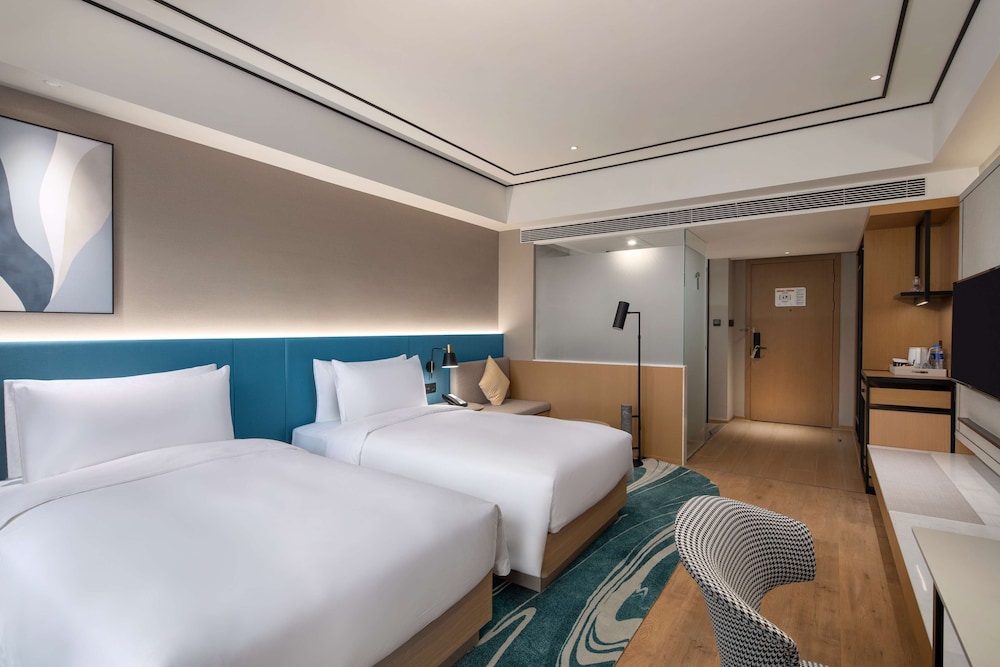Superior Room, 2 Twin Beds, Lake View - Photo 3