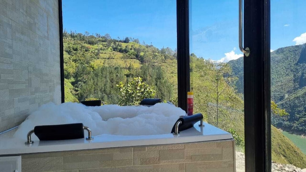 Luxury Cabin photo 2