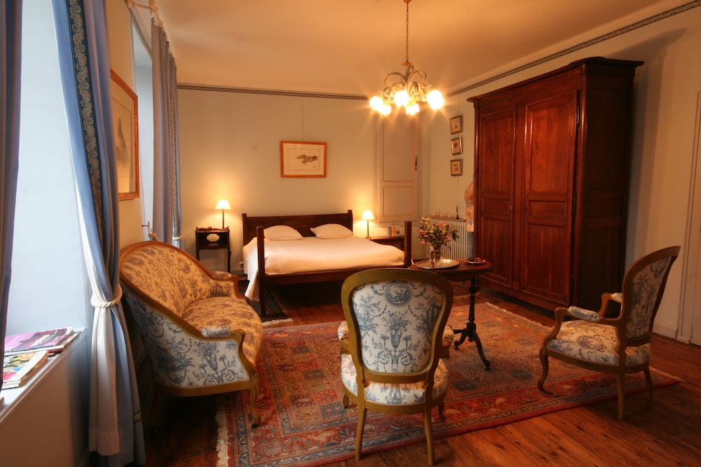 Triple Room (Simenon) photo 1
