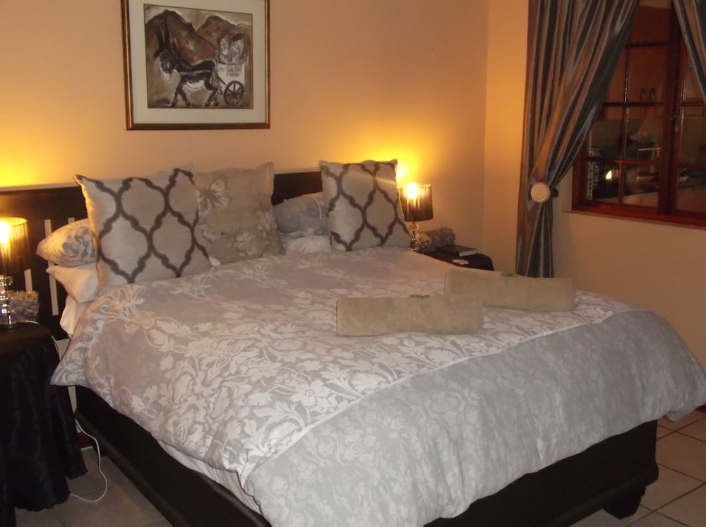 Romantic Double Room, Garden View photo 3