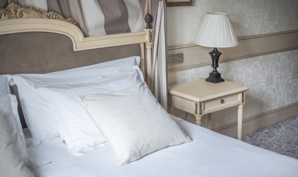 Traditional Double Room (2AD)