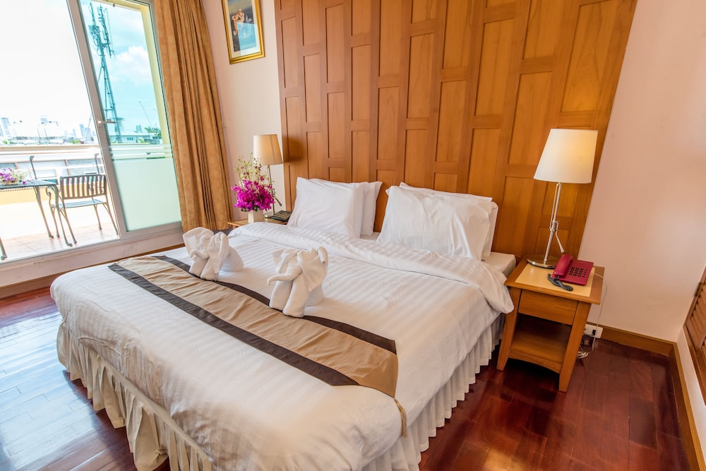 Superior Room, Balcony, City View photo 2