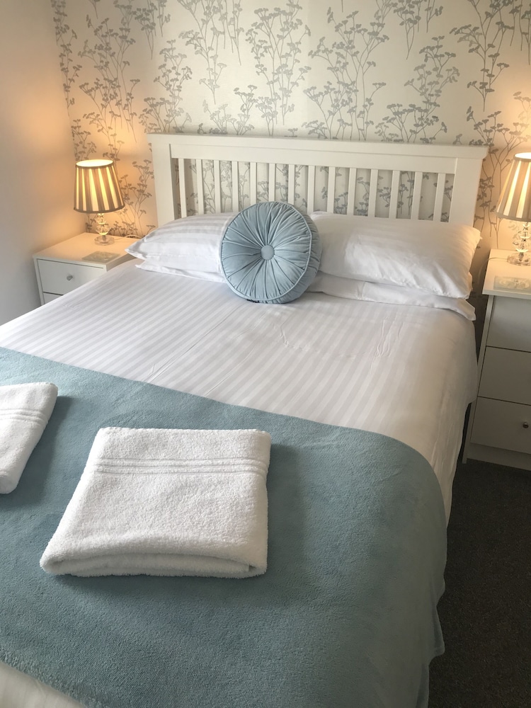 Standard Double or Twin Room (Room 3 1st Floor) photo 3