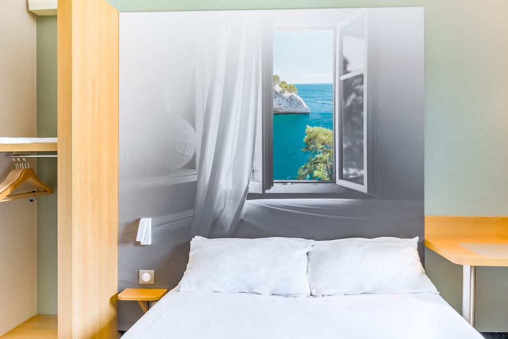 Double Room - Photo 6