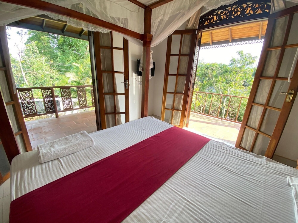 Standard Quadruple Room, Balcony, Mountain View photo 2