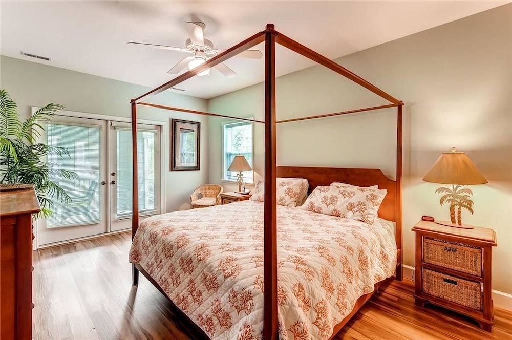 Family House, 5 Bedrooms, Ocean View, Sea Facing photo 1