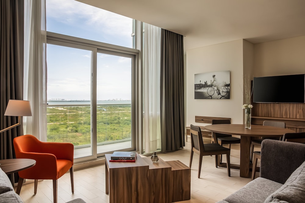 Junior Suite, 1 King Bed
