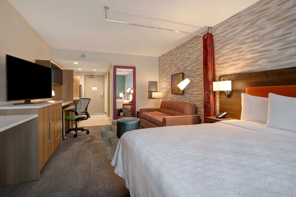 Studio, 1 King Bed, Accessible, Non Smoking (Hearing) - Photo 1
