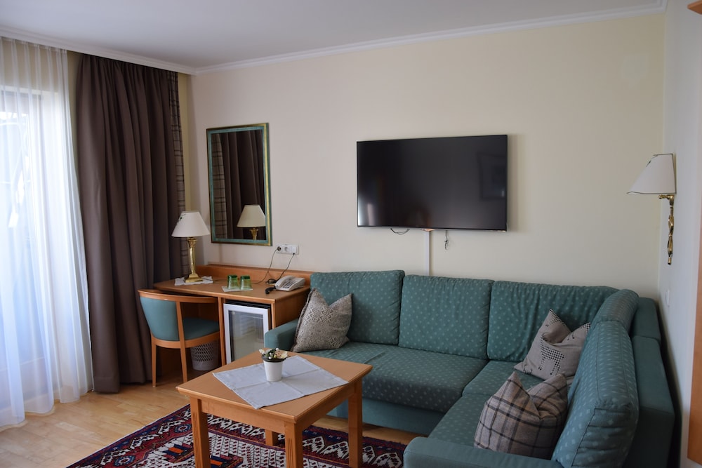 Deluxe Double Room, Lake View photo 3