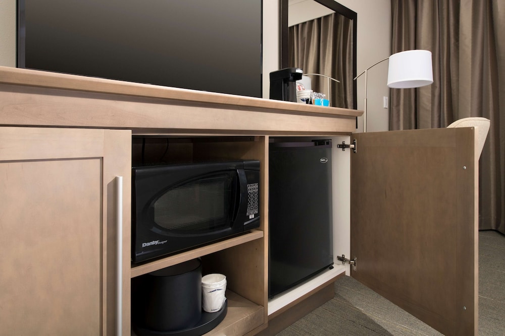 Room, 2 Queen Beds, Accessible, Non Smoking (w/ bathtub) photo 3