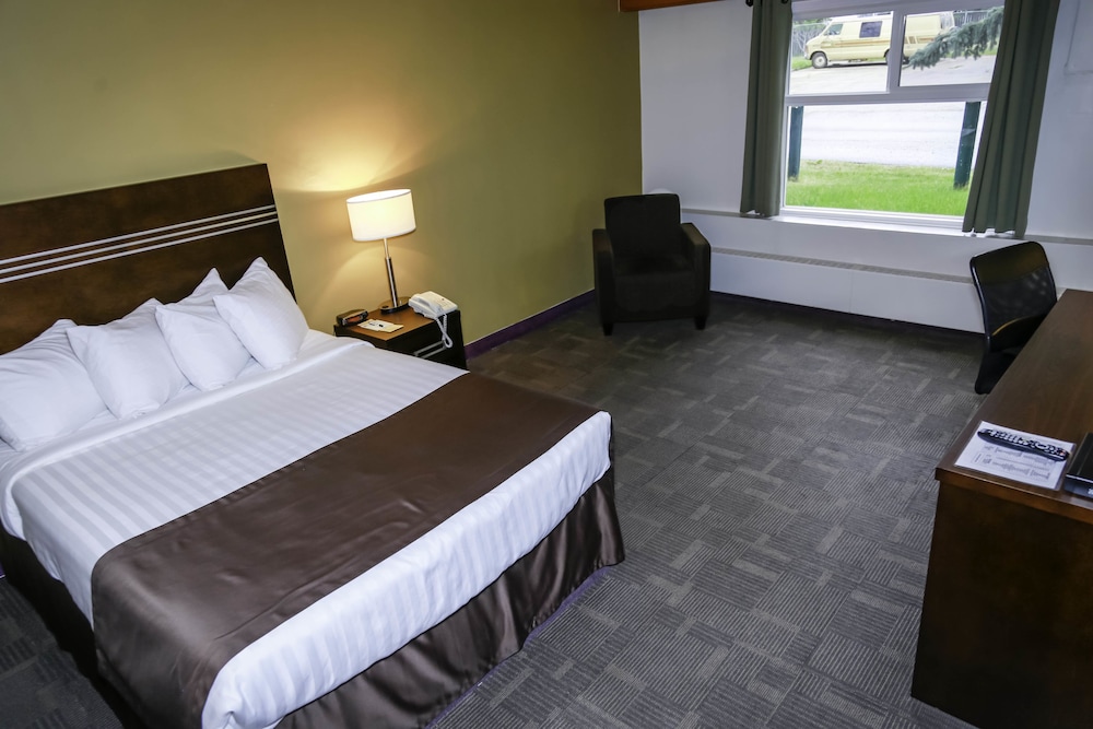 Standard Room, 2 Queen Beds, Kitchenette photo 2