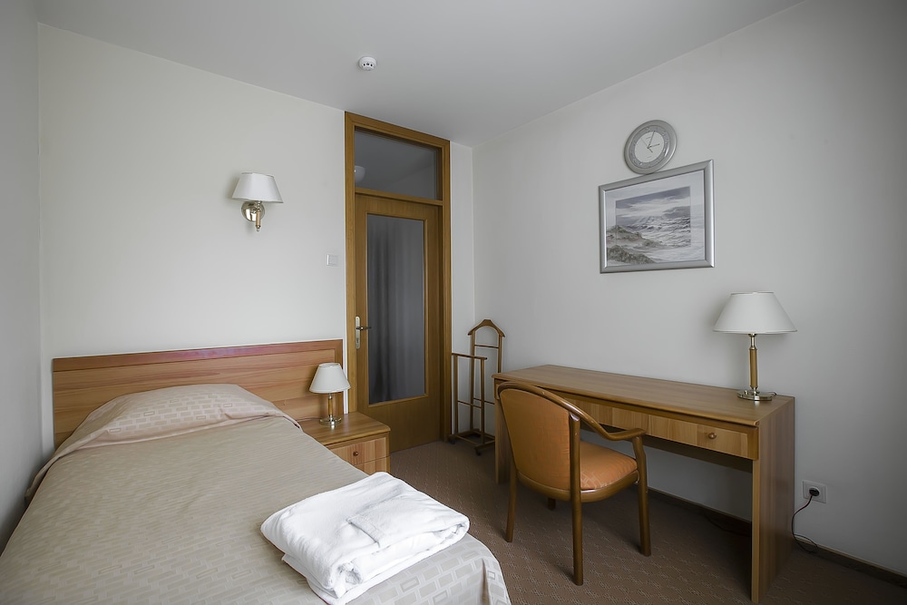 Economy Single Room
