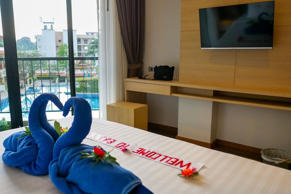 Cozy Pool View Room - Photo 1