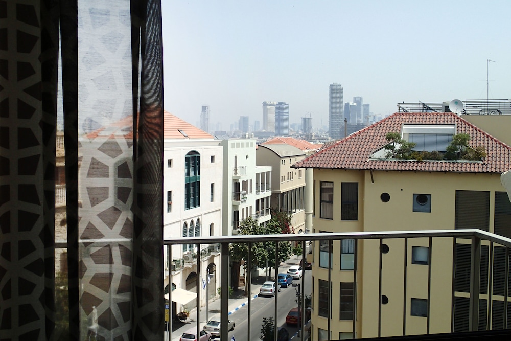 Classic Room, Balcony, City View photo 3