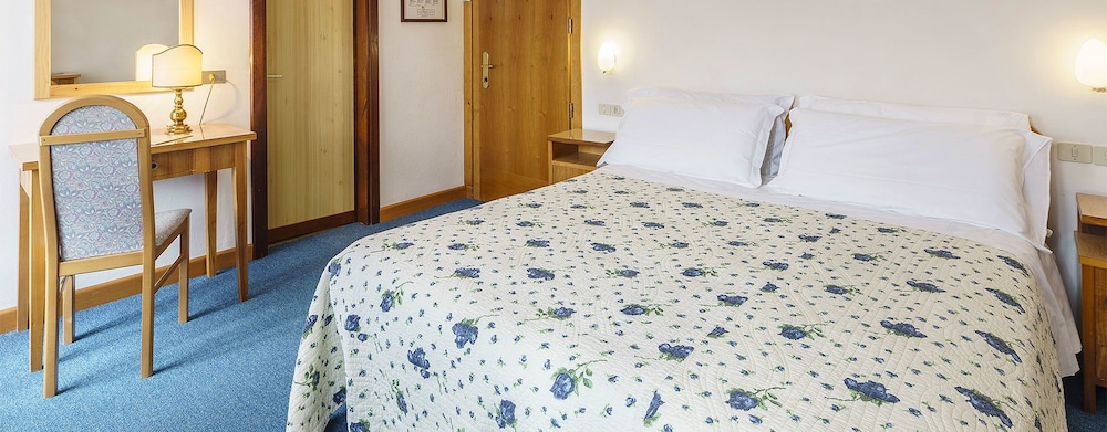 Classic Double or Twin Room photo 1