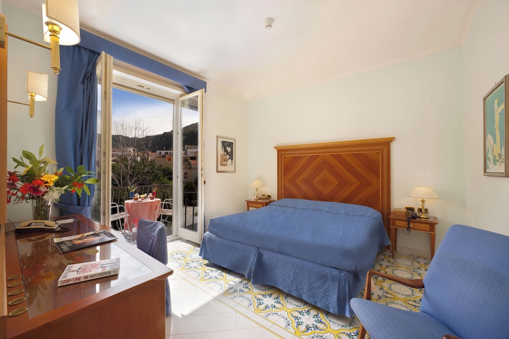 Classic Double Room, Balcony