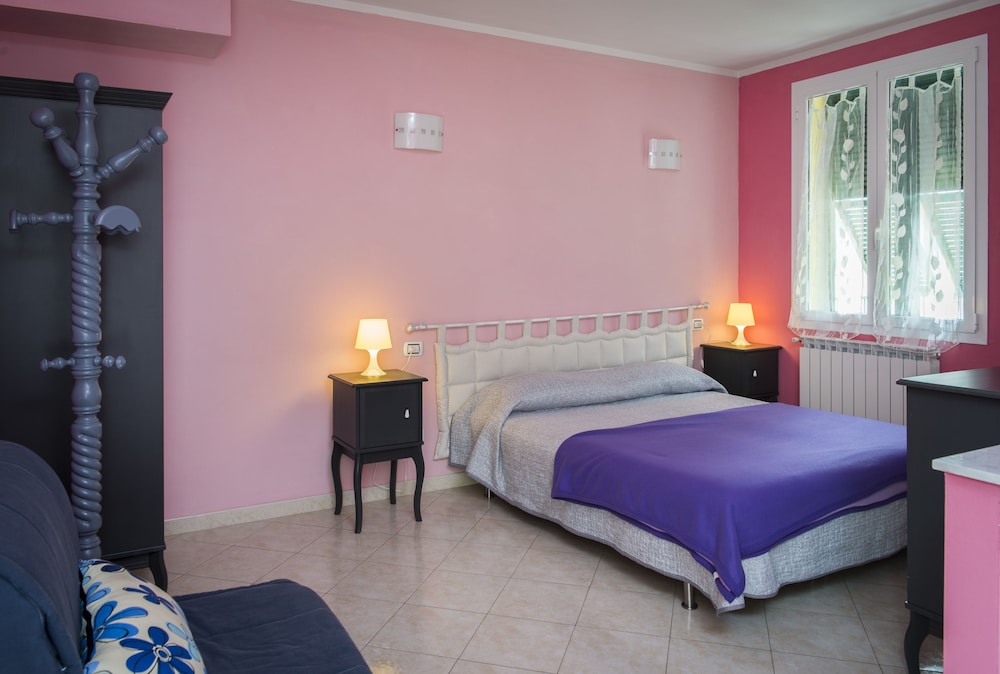 Superior Room, 1 Queen Bed With Sofa Bed, Non Smoking photo 1