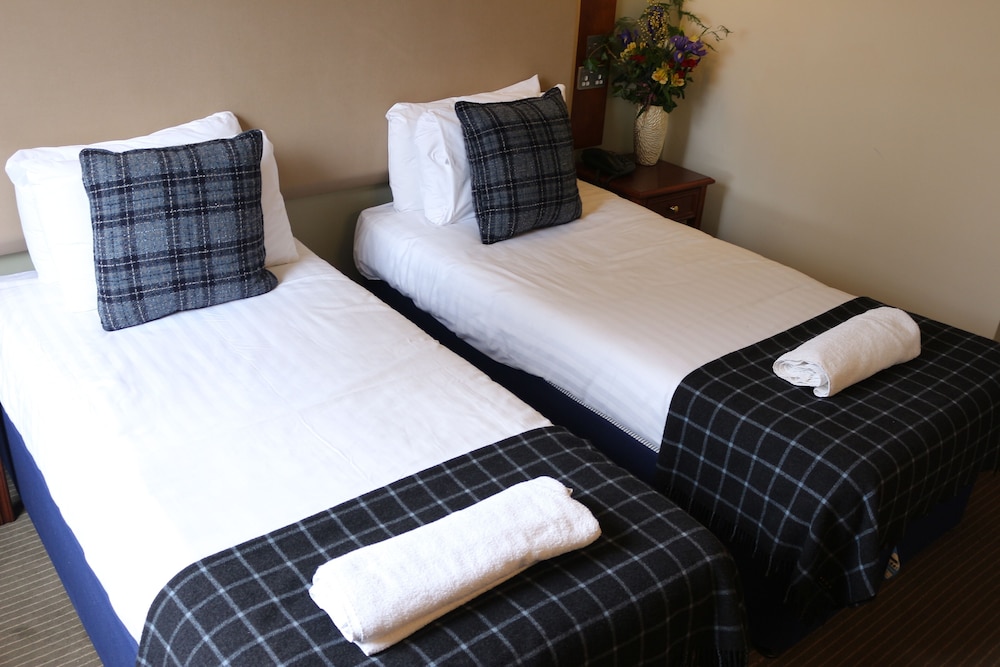 Twin Room (1 adult) - Photo 8