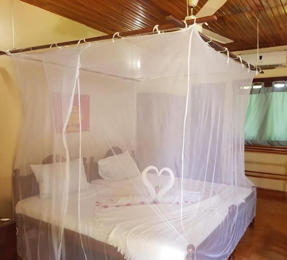 Standard Twin Room, 1 Bedroom, Beachfront photo 1