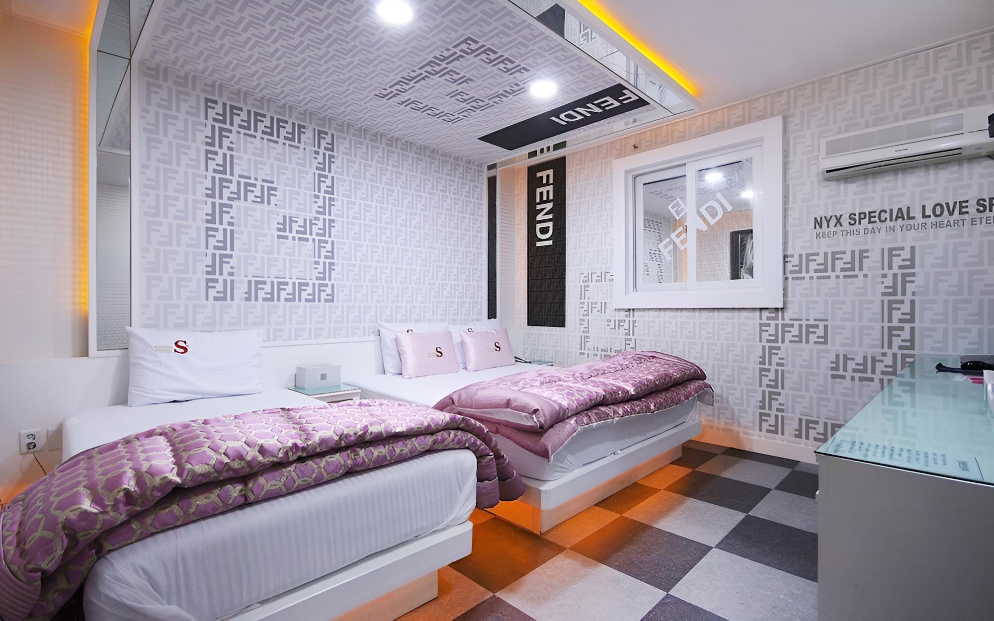 Room (Twin) photo 1