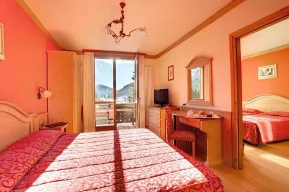 Quadruple Room photo 1