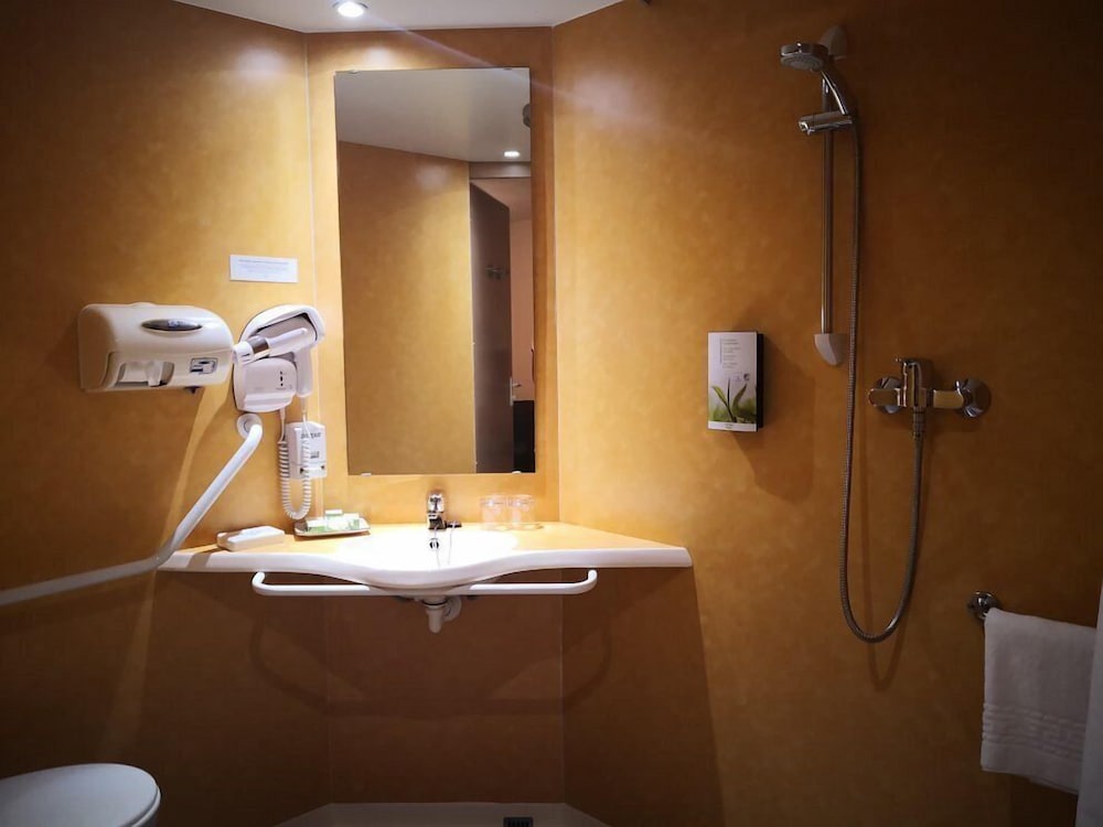 Comfort Triple Room, Accessible, Pool Access