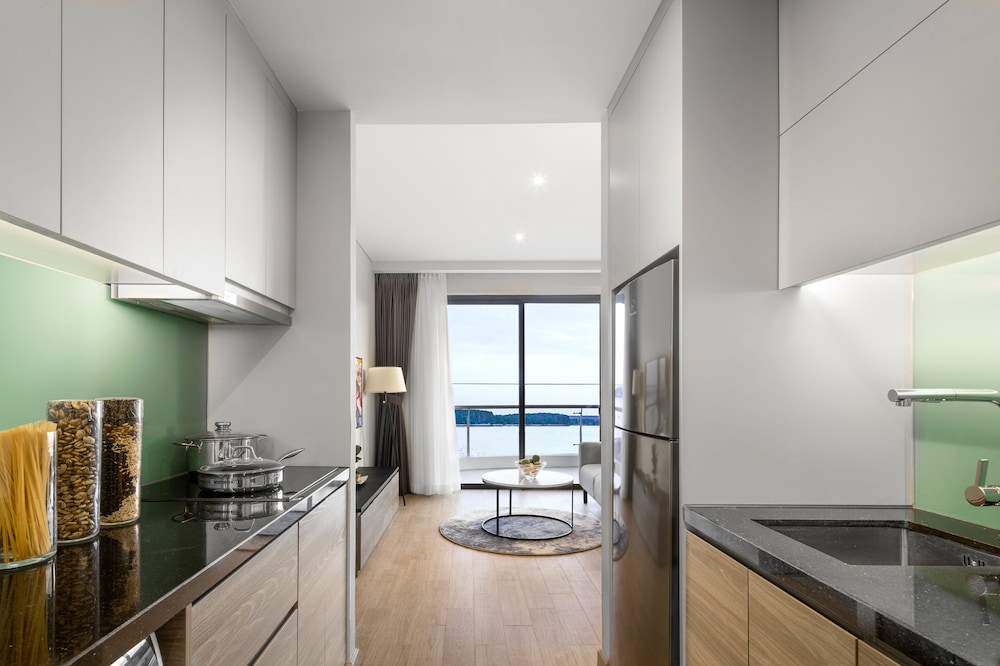 Premier Room, 2 Bedrooms - Photo 6