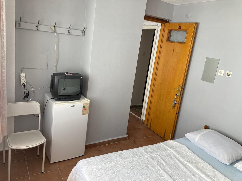 Economy Double Room ((ORTAK BANYOLU)) photo 2