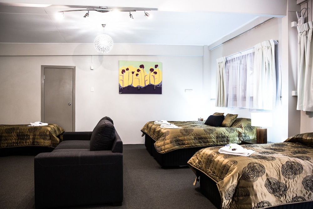 Large Luxury Suite photo 3