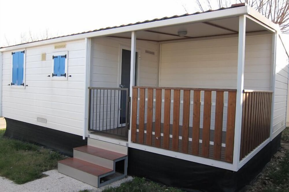 Bungalow photo 2