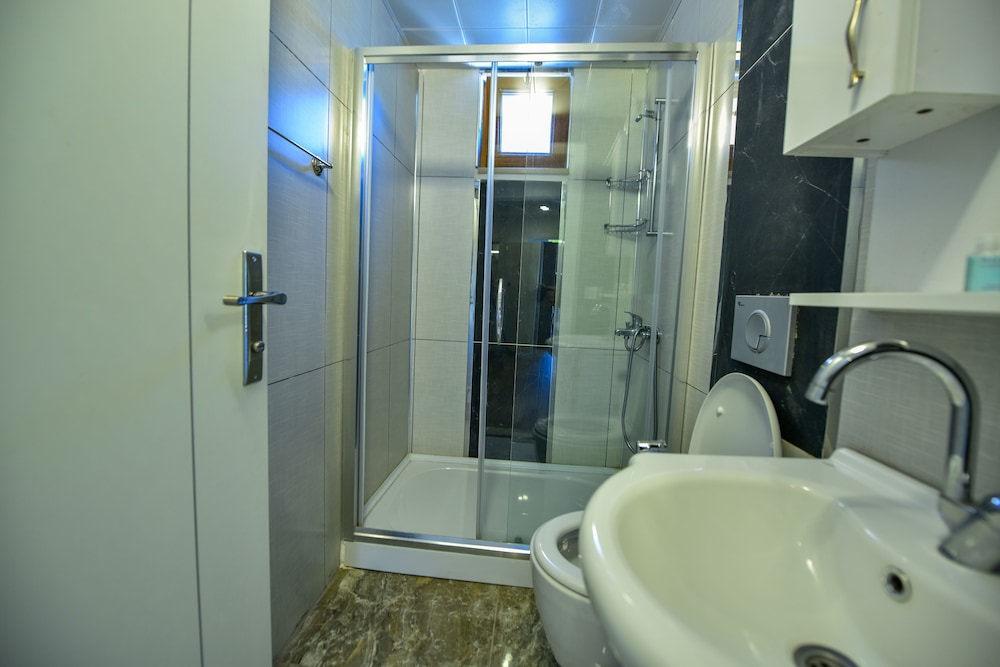 Suite, 2 Bedrooms photo 2